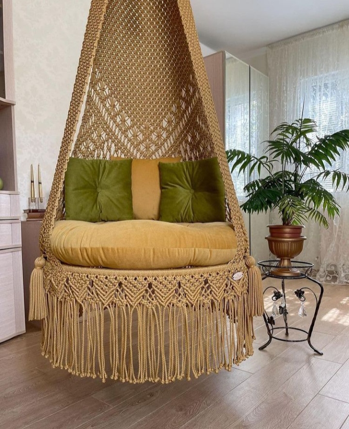 Creaciones únicas de macramé en Maqui Arte a Mano. Hecho con amor en Ecuador, ofrecemos accesorios, decoración y sombreros artesanales
